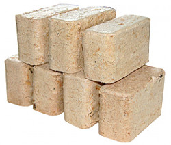 BRIQUETTES de BOIS x12  SAC de 10Kg