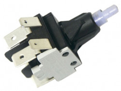 INTERRUPTEUR POUSSOIR 24m/m 16A 6B.